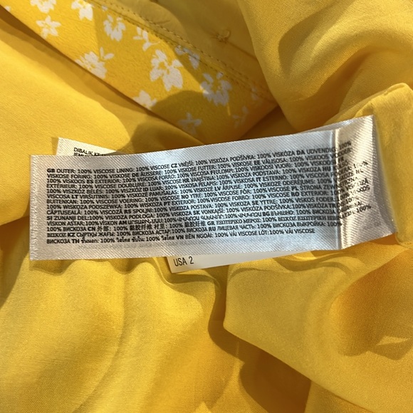 Ever New Pria Gold Lawson Ditsy Button Through Mini Dress - Picture 9 of 9